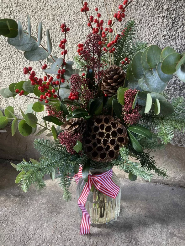 Main product 3507696 1763495486